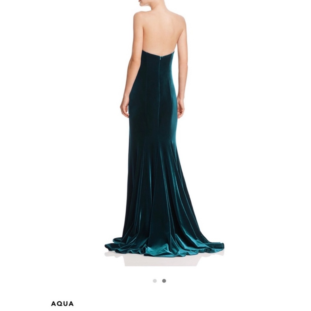 Gorgeous Aqua Asymmetric Emerald Green Velvet Gown, Never Worn! - Picture 2 of 4